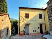 Casa indipendente in vendita a Lucca LU