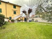 Casa indipendente in vendita a Lucca LU