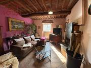 Casa indipendente in vendita a Lucca LU