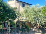 Casa indipendente in vendita a Lucca via Di Vicopelago,...