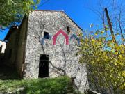 Casa indipendente in vendita a Lucchio, Bagni di Lucca