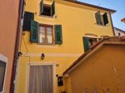 Casa indipendente in vendita a Luni SP