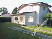 Casa indipendente in vendita a Massa