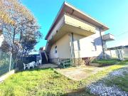 Casa indipendente in vendita a Massa