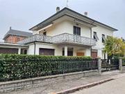 Casa indipendente in Vendita a Modena