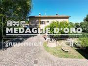 Casa indipendente in vendita a Modena strada Grande,...