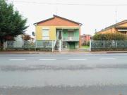 Casa indipendente in vendita a Montechiarugolo PR