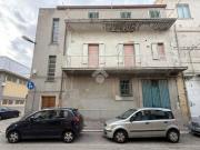 Casa indipendente in vendita a Montenero di Bisaccia via...