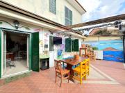 Casa indipendente in vendita a Napoli