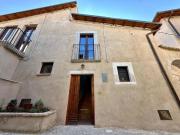 Casa indipendente in vendita a Navelli AQ