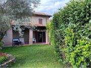 Casa indipendente in vendita a Neviano degli Arduini PR