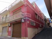 Casa indipendente in vendita a Pachino via Cesare...