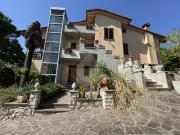 Casa indipendente in vendita a Perugia