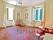 Casa indipendente in vendita a Pescia piazza San Romualdo