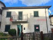 Casa indipendente in vendita a Piazza al Serchio LU