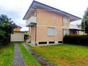 Casa indipendente in vendita a Pietrasanta LU