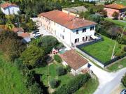 Casa indipendente in vendita a Pistoia