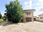 Casa indipendente in vendita a Portogruaro via antelao,...