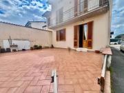 Casa indipendente in vendita a Prato