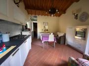 Casa indipendente in vendita a Prato