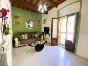 Casa indipendente in vendita a Prato PO