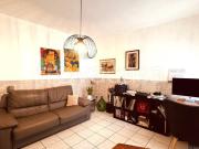 Casa indipendente in vendita a Prato, Santa Lucia