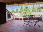 Casa indipendente in vendita a Prato, Tavola