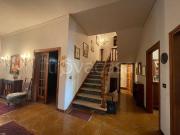 Casa indipendente in vendita a Prato via Fra'...