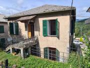 Casa indipendente in vendita a Rezzoaglio GE