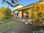 Casa indipendente in vendita a Rolo via Falcone, 5