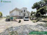 Casa indipendente in vendita a Roma RM