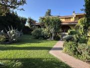 Casa indipendente in vendita a Roma RM