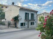 Casa indipendente in vendita a San Valentino in Abruzzo...
