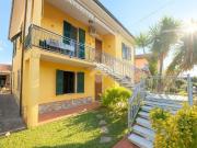 Casa indipendente in vendita a Santo Stefano di Magra SP