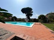 Casa indipendente in vendita a Sarzana SP