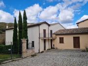 Casa indipendente in vendita a Sellano PG