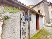 Casa indipendente in vendita a Seravezza LU