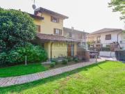 CASA INDIPENDENTE in VENDITA a SEREGNO di 5 vani