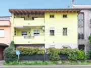 CASA INDIPENDENTE in VENDITA a SEREGNO di 6 vani