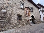 Casa indipendente in vendita a Solto Collina BG