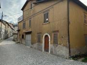 Casa indipendente in vendita a Tagliacozzo AQ