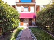 Casa indipendente in vendita a Terre del Reno via...