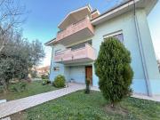 Casa indipendente in vendita a Trecastelli AN