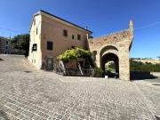 Casa indipendente in vendita a Trecastelli AN