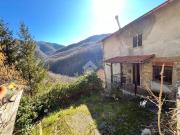 Casa indipendente in vendita a Valbrevenna GE