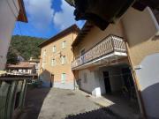 Casa indipendente in vendita a Valbrona, Maisano