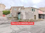 Casa indipendente in vendita a Valentano VT