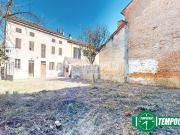 Casa indipendente in vendita a Valenza AL