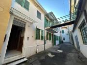 Casa indipendente in vendita a Valenza AL