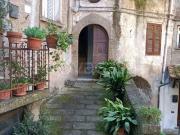 Casa indipendente in vendita a Vallerano via...